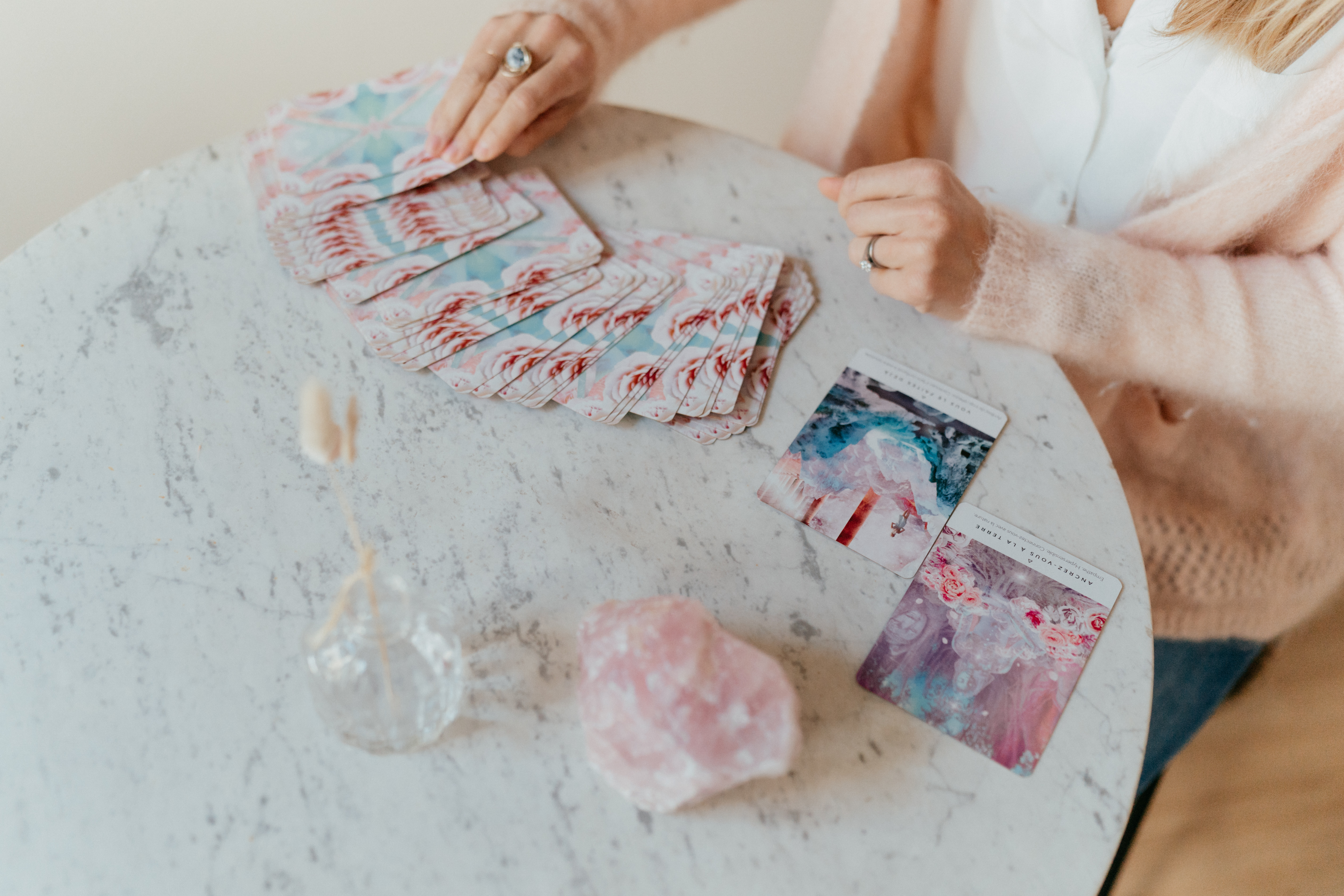 Emilie Nouvel, experte en déblocages émotionnels